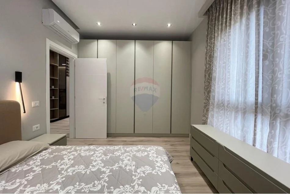 Tirane, jepet me qera 2+1 , 120 m² 900 € (Pazari i Ri, Rruga Tefta Tashko, 9-Kateshet, Rruga, Shqipëri)