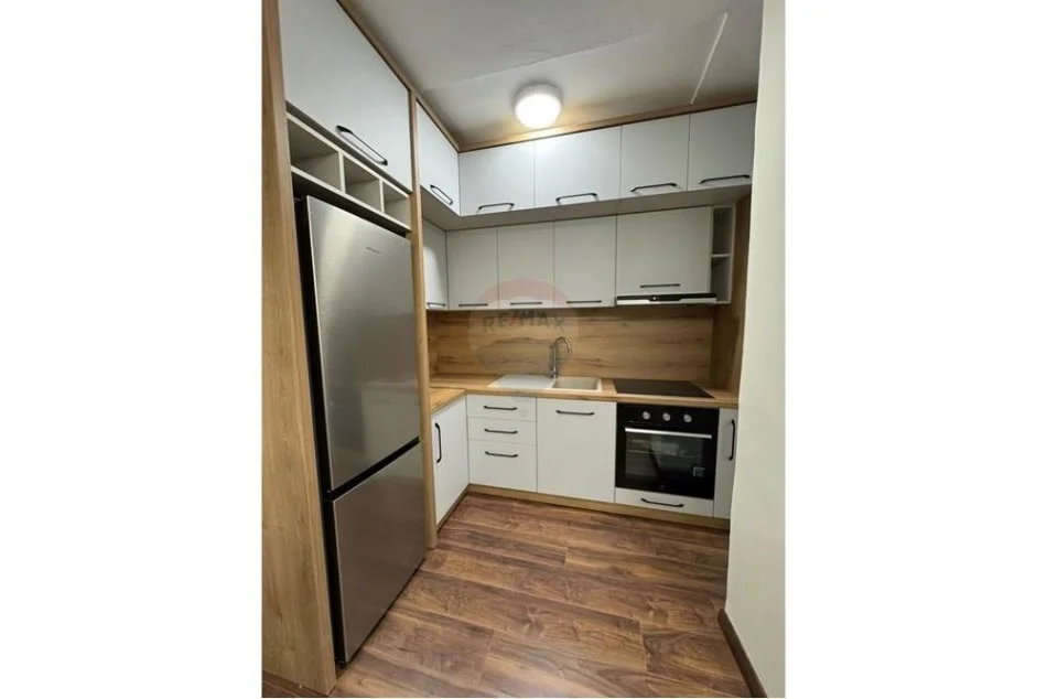 Tirane, jepet me qera apartament 2+1+Ballkon Kati 3, 80 m² 700 € (Myslym Shyri)