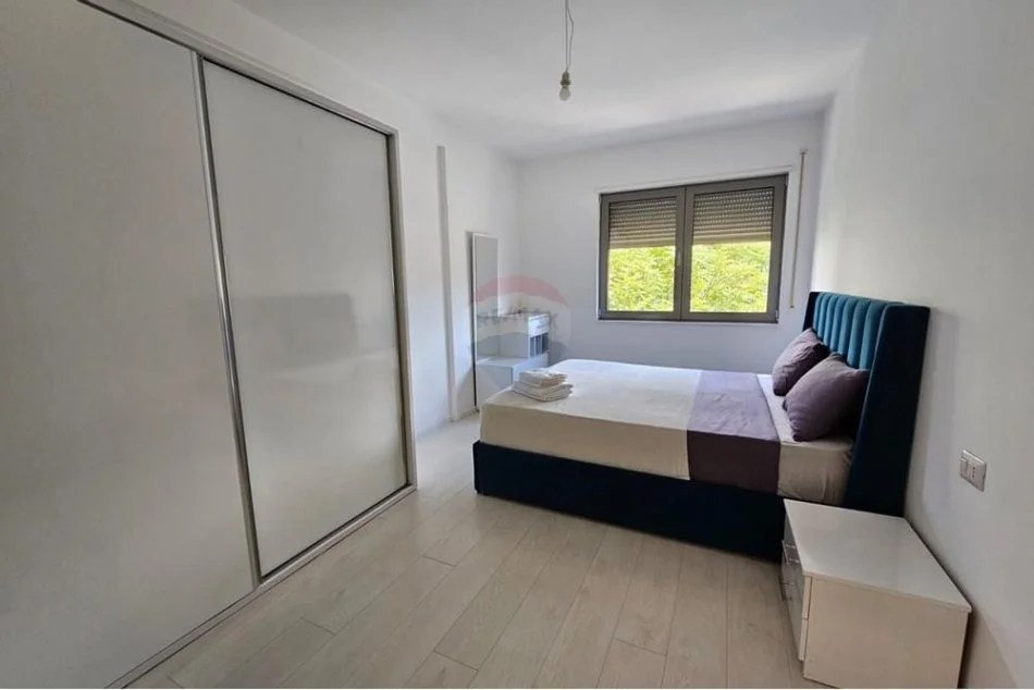Tirane, jepet me qera 2+1 Kati 2, 86 m² 600 € (Rruga e Dibrës)