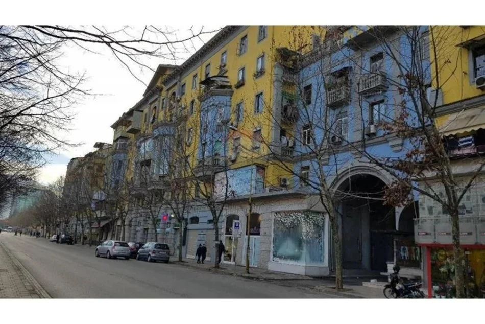 Tirane, jepet me qera apartament 1+1 Kati 5, 70 m² 700 € (Bllok, Pallatet Agimi)