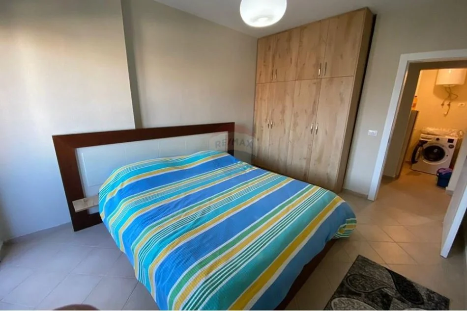 Tirane, jepet me qera apartament 1+1 Kati 2, 70 m² 450 € (Don Bosko)