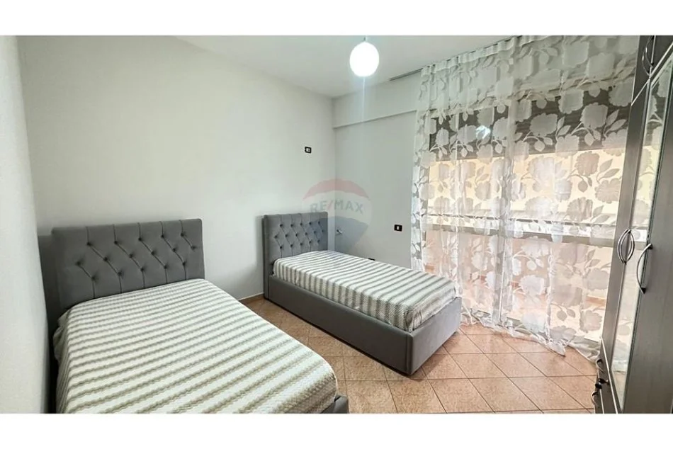 Tirane, jepet me qera apartament 2+1 Kati 6, 106 m² 650 € (Rruga e Kavajes, perballe Delijorgjit)