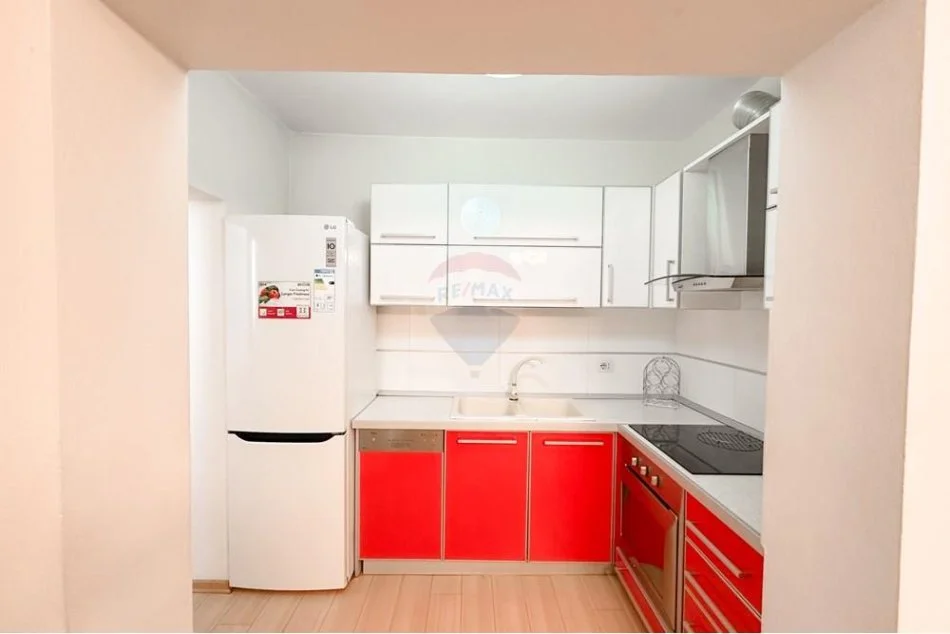 Tirane, jepet me qera apartament 2+1+Ballkon , 75 m² 600 € (Rruga e Kosovareve)