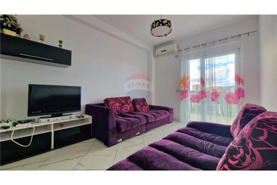 Vlore, shitet apartament 1+1+Ballkon Kati 4, 66 m² 178.000 € (Rr.Aleksander Moisiu)