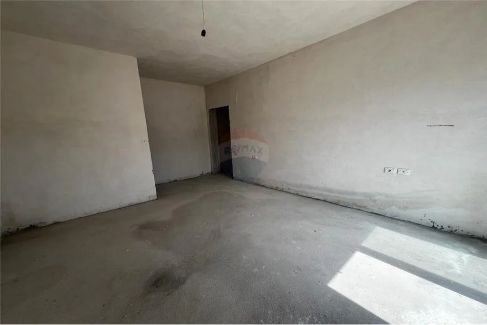 Vlore, shitet apartament+verande | Penthouse 2+1+Ballkon , 200 m² (Skele)