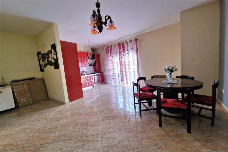 Vlore, shitet apartament 2+1+Ballkon Kati 7, 132 m² 170.000 € (Blv.Ismail Qemali)
