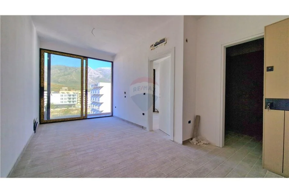 Radhime - Orikum, shitet apartament 1+1+Ballkon Kati 5, 45 m² 113.750 € (Radhime)