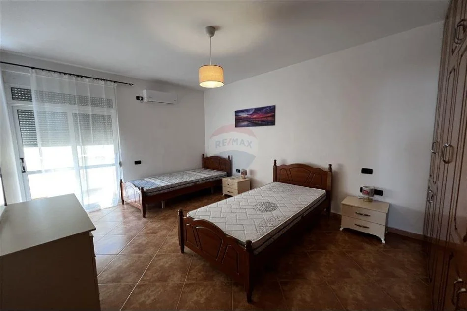 Vlore, shitet apartament 3+1+Ballkon Kati 9, 160 m² 165.000 € (Rr.Kosova)