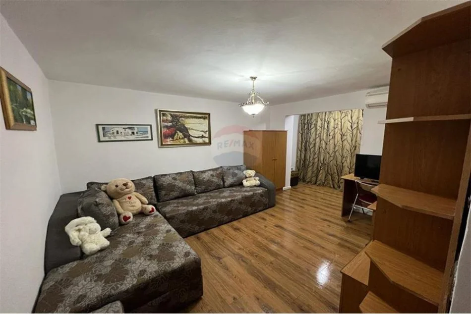 Shqiperi, jepet me qera apartament 2+1+Ballkon Kati 5, 98 m² (margarita tutulani)