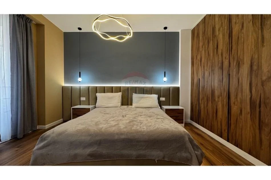 Tirane, jepet me qera apartament 2+1+Ballkon Kati 6, 110 m² 750 € (Rezidenca Turdiu)