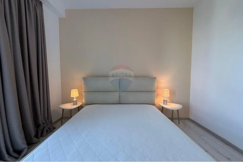 Tirane, jepet me qera apartament 2+1+Ballkon , 105 m² 1.400 € (rruga e elbasanit)