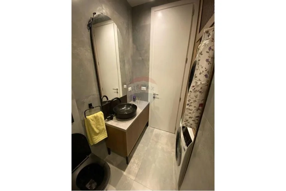 Tirane, jepet me qera apartament 2+1 Kati 4, 750 € (KOMPLEKSI KONTAKT)