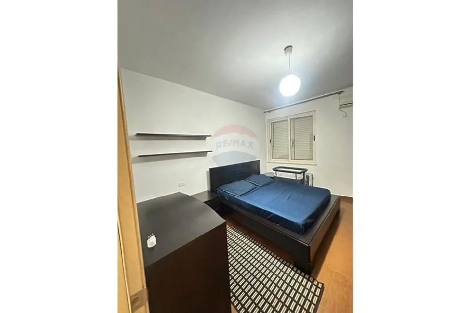 Tirane, jepet me qera apartament 1+1 Kati 4, 550 € (DON BOSKO)