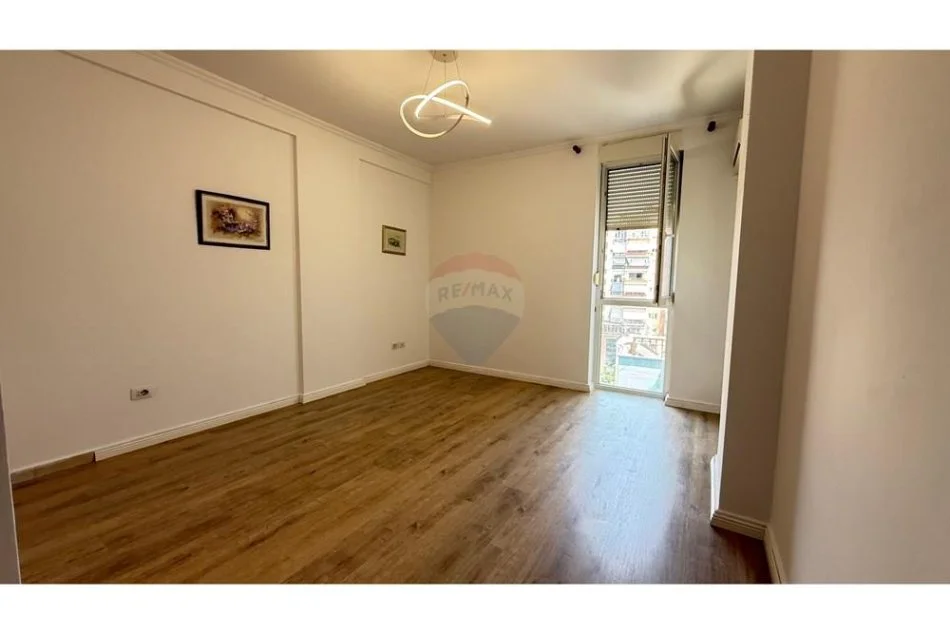 Tirane, jepet me qera apartament 2+1 , 100 m² 1.000 € (rruga elbasanit)