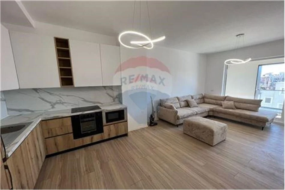 Tirane, jepet me qera 2+1+Ballkon Kati 4, 86 m² 650 € (rruga jordan misja)