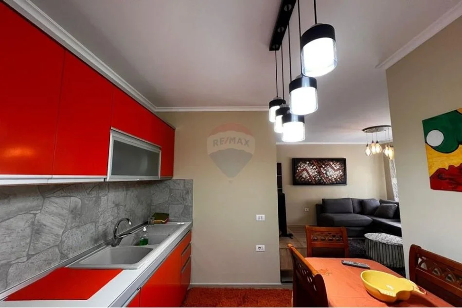 Tirane, jepet me qera apartament 2+1 Kati 4, 60 m² 650 € (stadiumi dinamo)