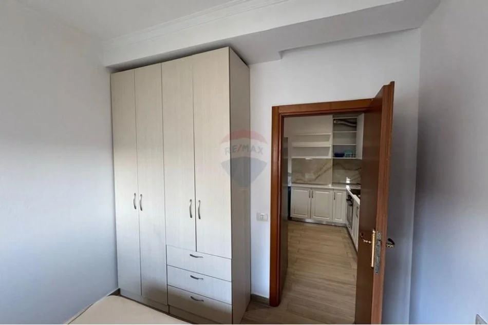 Tirane, jepet me qera apartament 2+1 , 79 m² 600 € (Don Bosko)