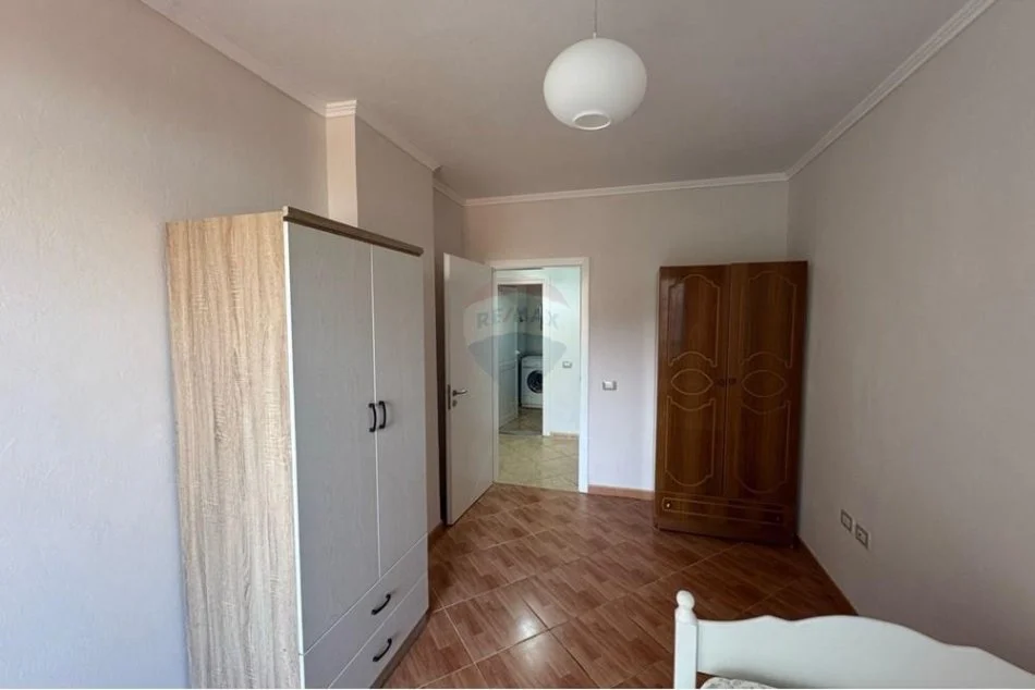 Shqiperi, jap me qera apartament 2+1 Kati 2, 94 m² 600 € (rruga e dibres)