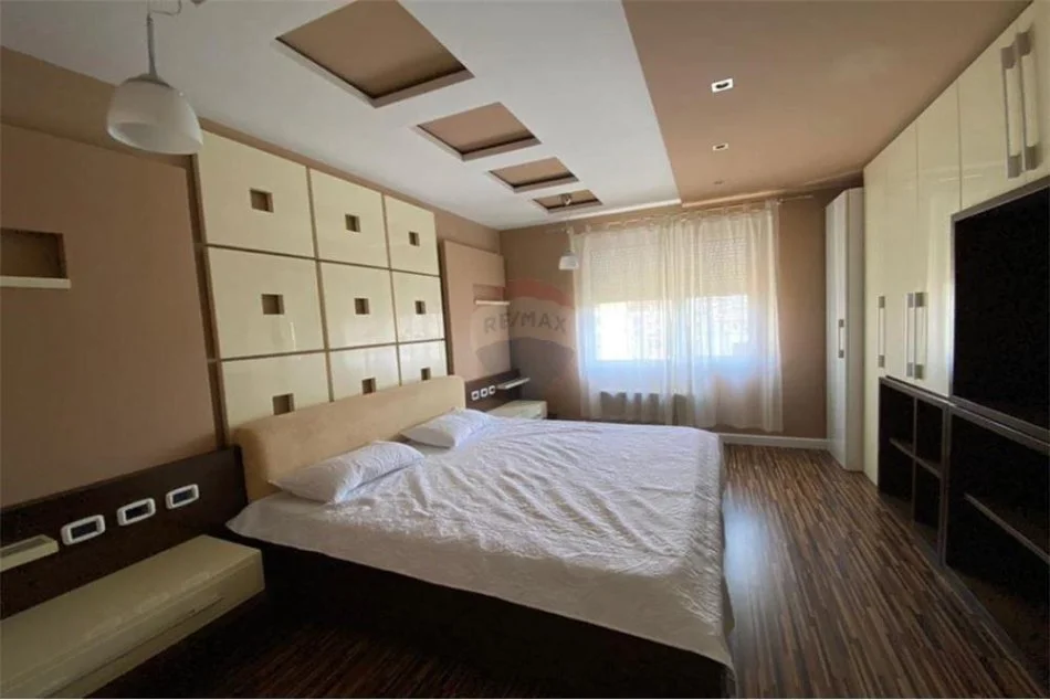 Tirane, jepet me qera 2+1, Kati 6, 114 m2 1,000 € (Brigada VIII)