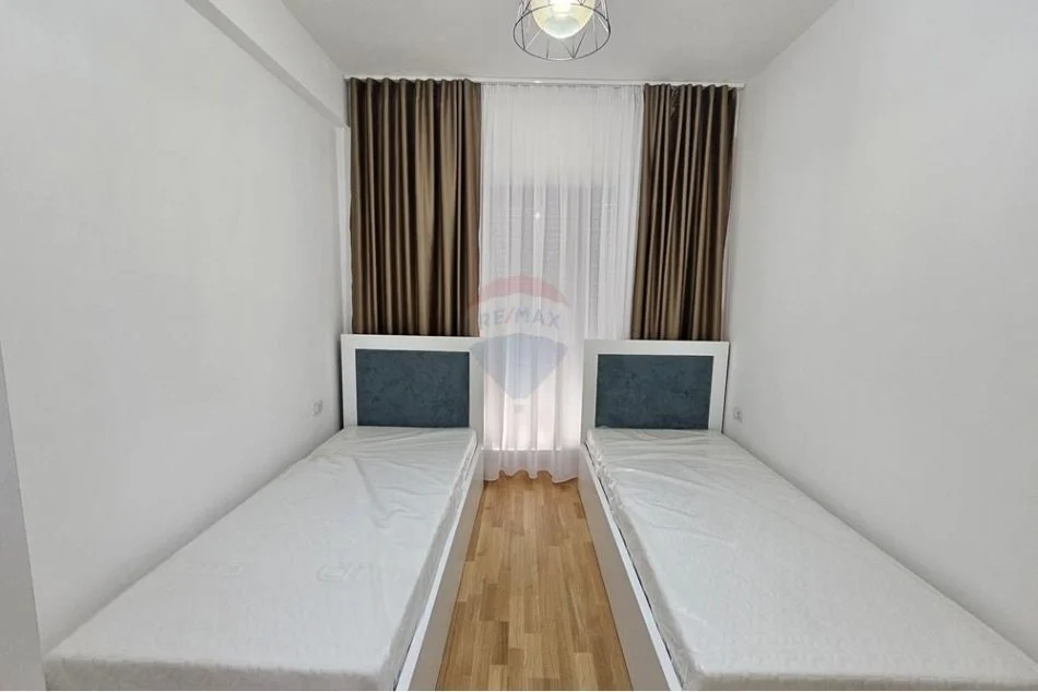 Tirane, jepet me qera apartament , 850 € (Kodra e Diellit)