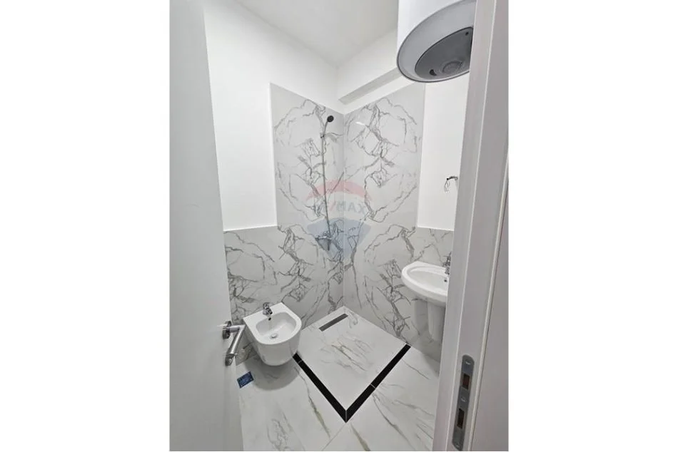 Tirane, jepet me qera apartament , 850 € (Kodra e Diellit)