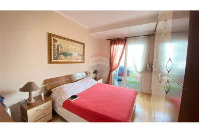 Tirane, jepet me qera apartament 2+1+BLK Kati 4, 90 m² 550 Euro (Te Ring Center)