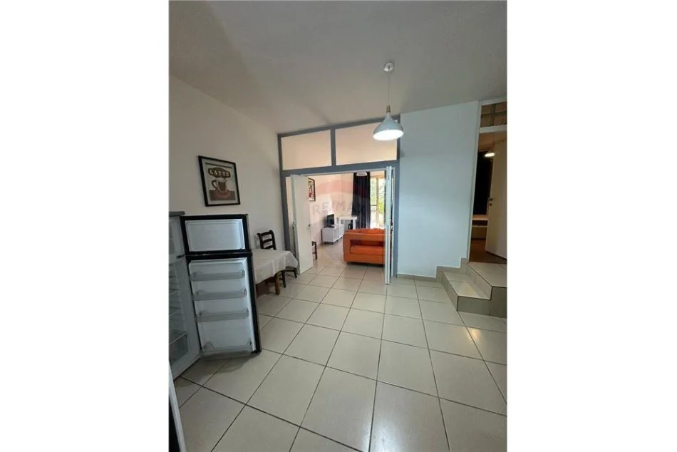 Tirane, jepet me qera 1+1 Kati 0, 70 m² 400 € (Apartament per qira mujore tek Kodra e Diellit)
