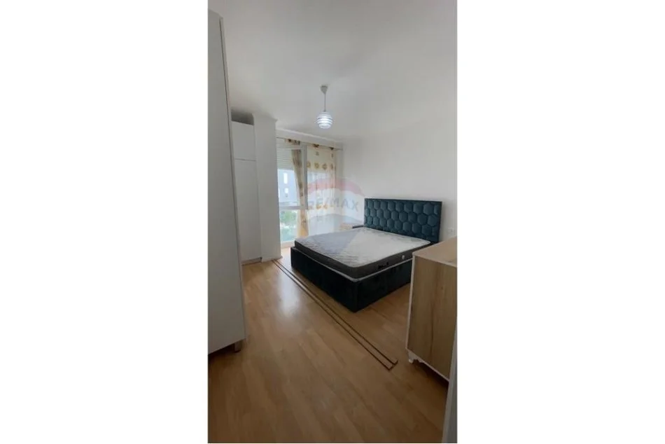 Tirane, jepet me qera apartament 1+1+Aneks+Ballkon Kati 3, 67 m² 500 € (Don Bosko)