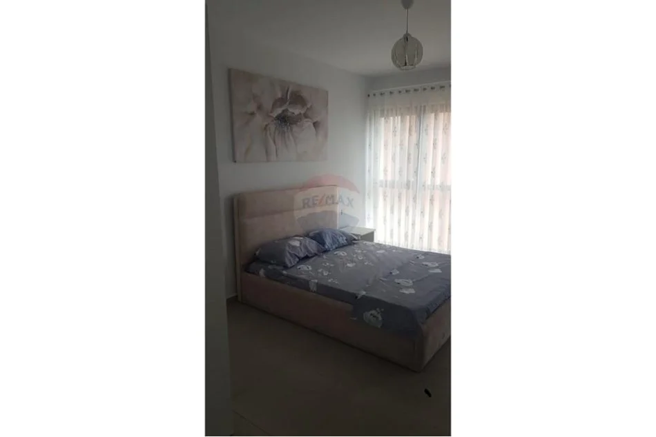 Tirane, jap me qera apartament 2+1 Kati 5, 104 m² 650 € (Rruga Xhanfize Keko)