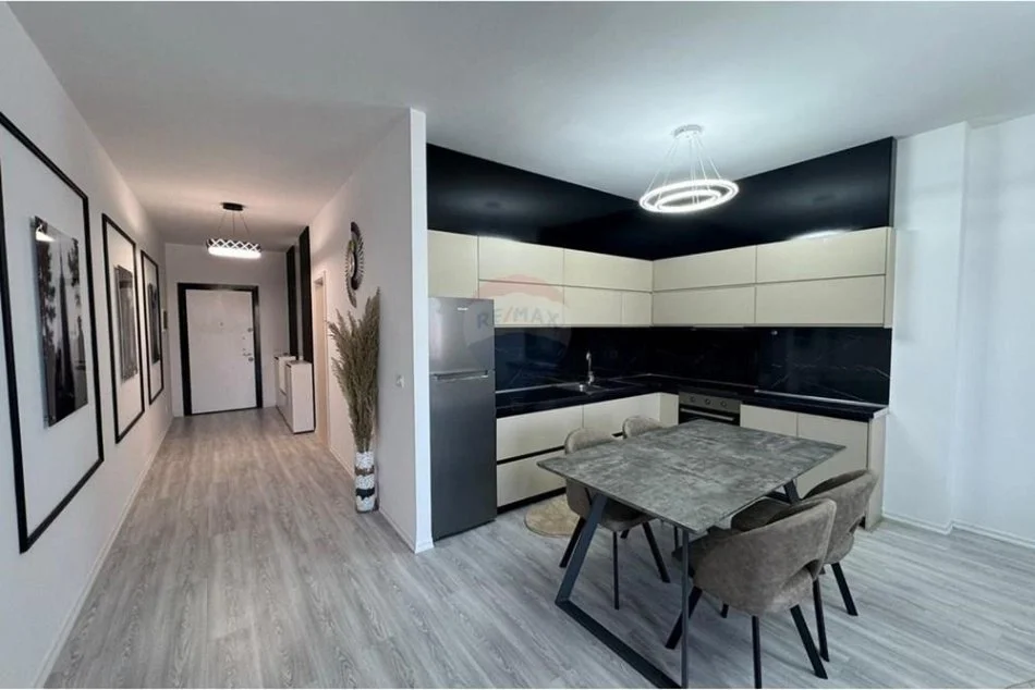 Tirane, shitet apartament 3+1 Kati 4, 143 m² 340.000 € (Rr. Hamdi Sima)