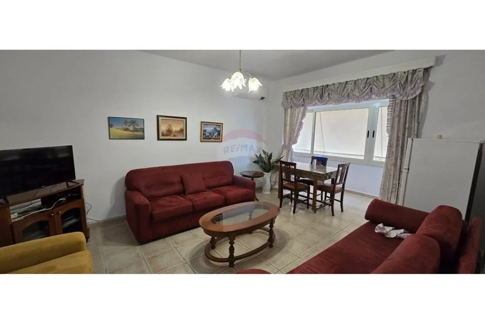 Tirane, shes apartament 1+1 Kati 5, 76 m² 180.000 € (Rr. kristal center)