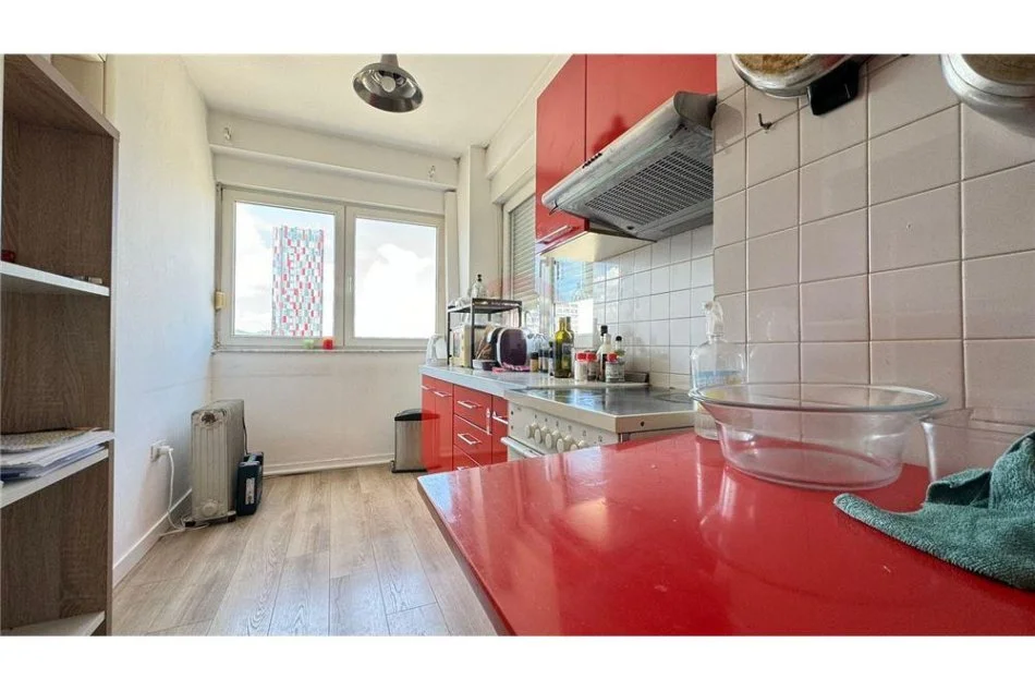 Tirane, jepet me qera apartament 2+1 Kati 8, 75 m² 600 € (Apartament 2+1 per qira tek Air Albania Stadium!)