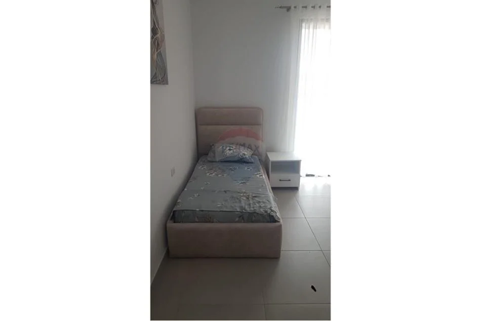 Tirane, jap me qera apartament 2+1 Kati 5, 104 m² 650 € (Rruga Xhanfize Keko)