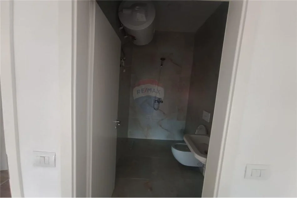 Tirane, jepet me qera apartament 2+1, , 107 m² 400 € (Apartament 2+1+2 me qera tek Jordan Misja)