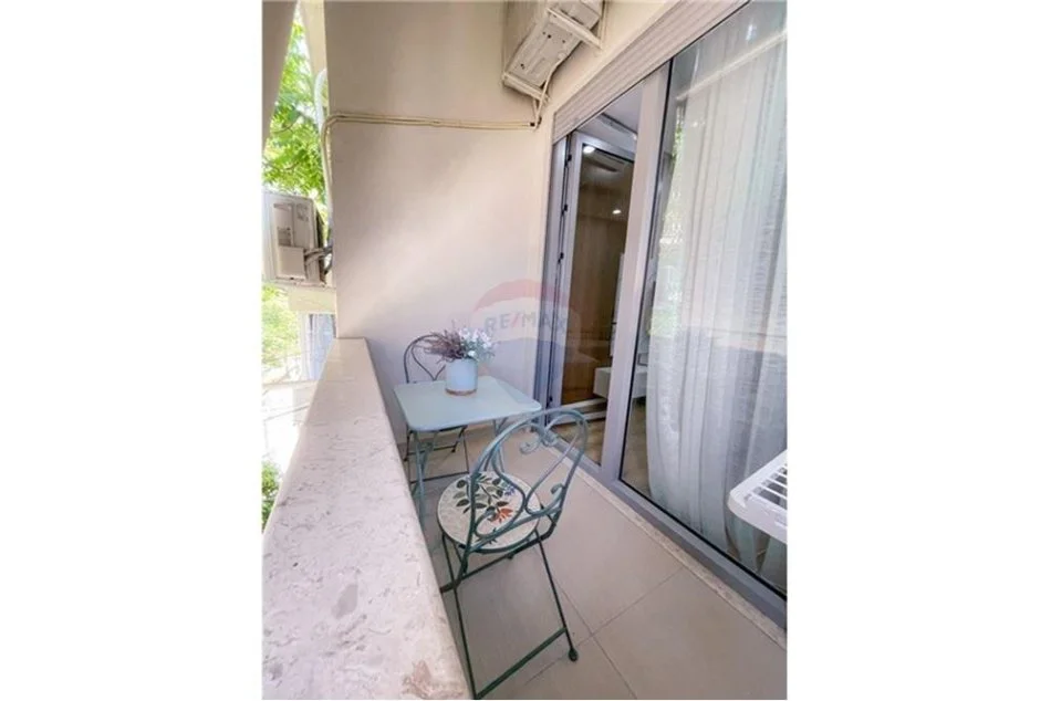 Tirane, jepet me qera apartament 2+1+Aneks+Ballkon Kati 3, 110 m² 1.200 € (Pazari Ri)