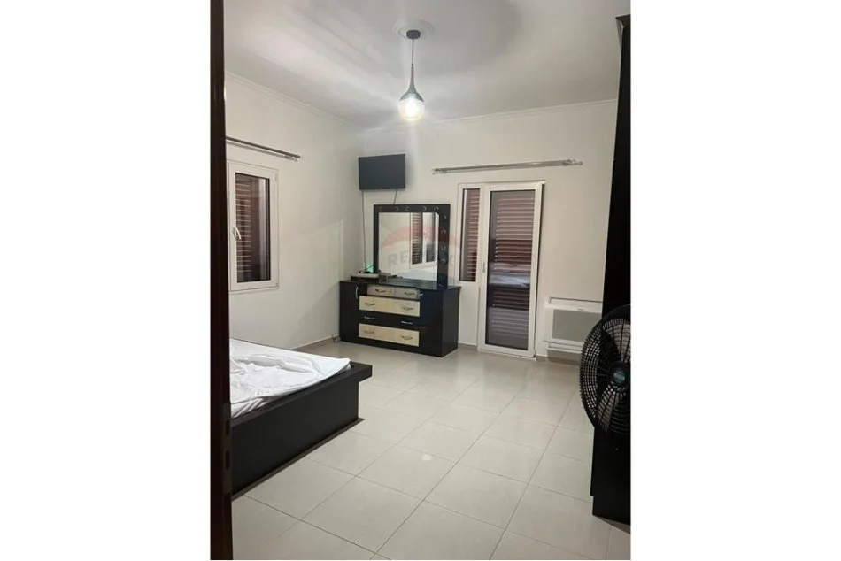 Tirane, jepet me qera apartament Kati 1, 100 m² 500 €