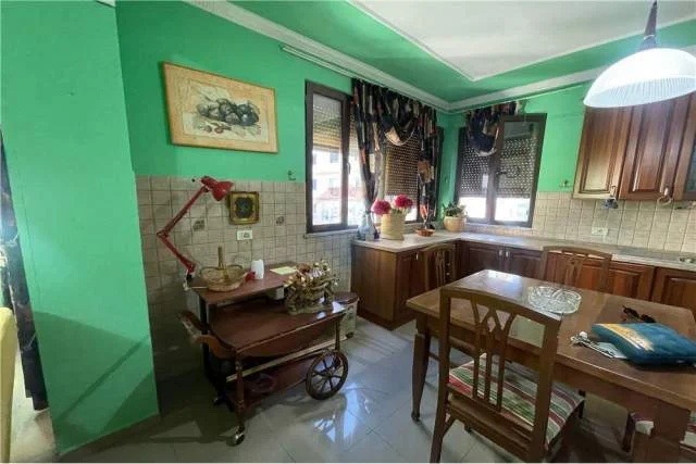 Tirane, jepet me qera apartament 2+1 Kati 7, 113 m² 1.100 Euro (Blloku)