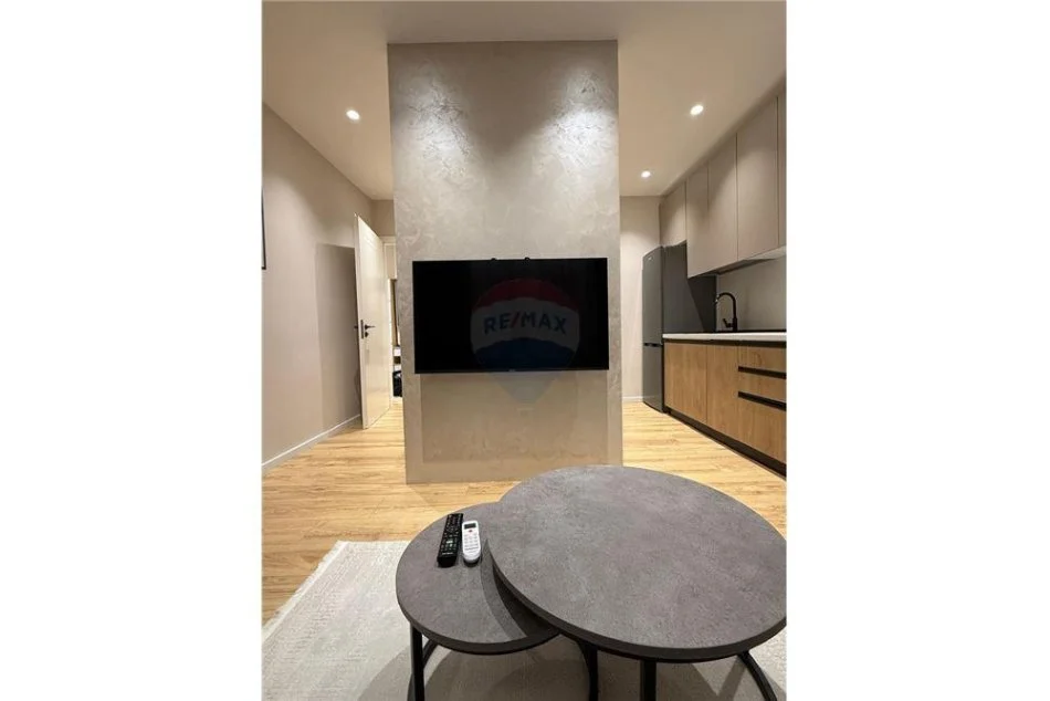 Tirane, shitet apartament 1+1+Ballkon Kati 7, 65 m² 168.000 € (rruga sali butka)