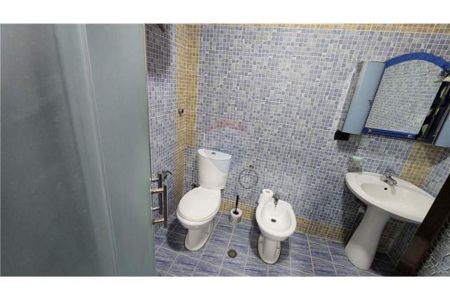 Tirane, shitet apartament 2+1+BLK Kati 5, 81 m² 175.000 Euro (Reshit Collaku)