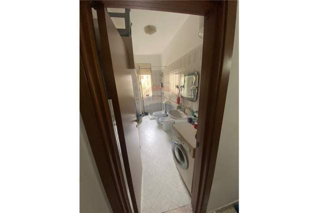 Tirane, shitet apartament 1+1 Kati 3, 70 m² 119.900 Euro (Myslym Shyri)