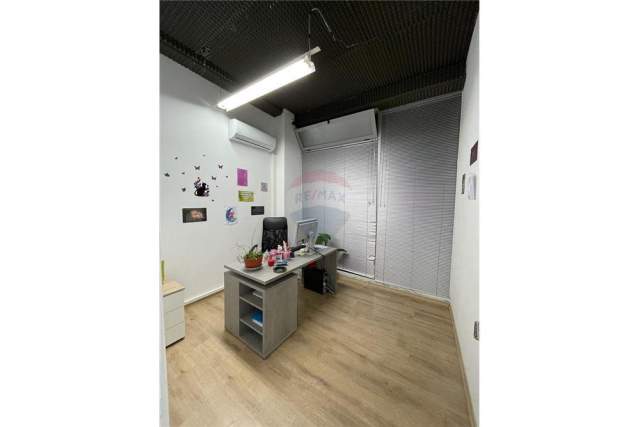Tirane, shitet zyre Kati 2, 72 m² 143.000 Euro (Petro Nini Luarasi)