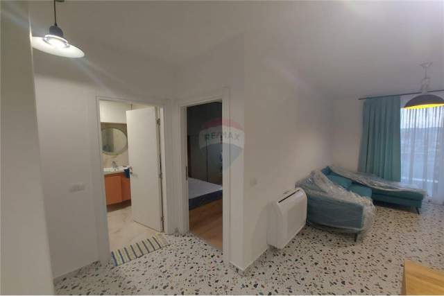 Tirane, jepet me qera apartament 1+1+BLK Kati 3, 55 m² 400 Euro (Fusha Aviacionit)