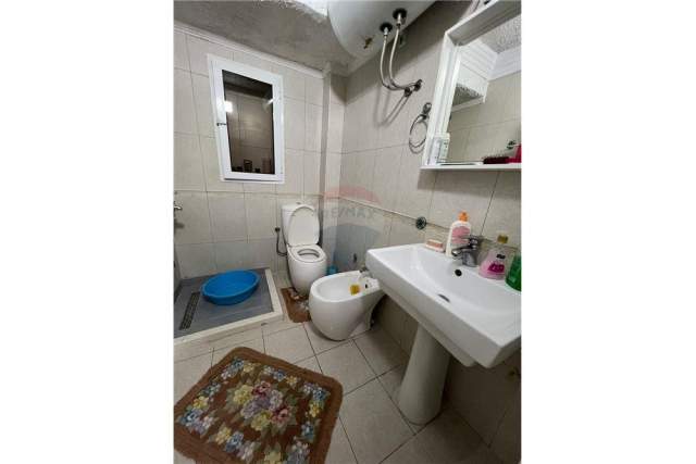 Tirane, jepet me qera apartament 2+1 Kati 2, 80 m² 380 Euro (21 dhjetori)