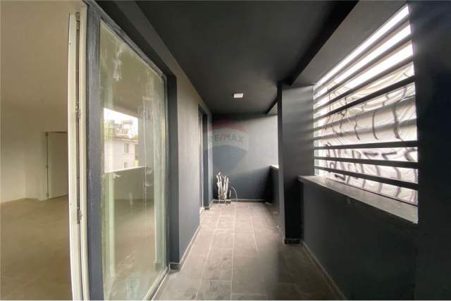Tirane, shitet apartament 2+1+BLK Kati 4, 130 m² 239.000 Euro (Rruga Durresit Kafe Flora)
