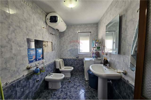 Tirane, shitet apartament 3+1+A+BLK Kati 5, 97 m² 100.000 Euro (Porcelan,Varri i Bamit)