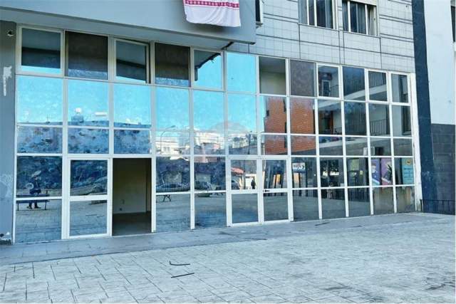 Tirane, jepet me qera ambjent biznesi Kati 1, 130 m² 500 Euro (Rruga Haxhi Hysen Dalliu)
