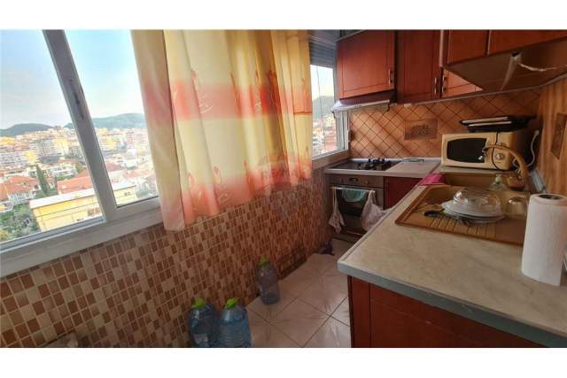 Tirane, jepet me qera apartament 2+1+BLK Kati 8, 87 m² 550 Euro (Isuf Elezi)