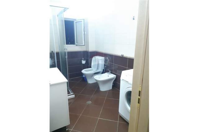 Tirane, jepet me qera apartament 2+1+BLK Kati 5, 71 m² 400 Euro (Ferit Xhajko)