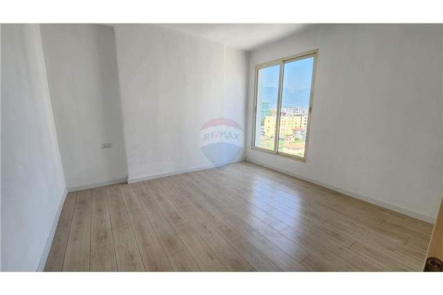 Tirane, shitet apartament 2+1+BLK Kati 10, 100 m² 135.000 Euro (Fusha Aviacionit)