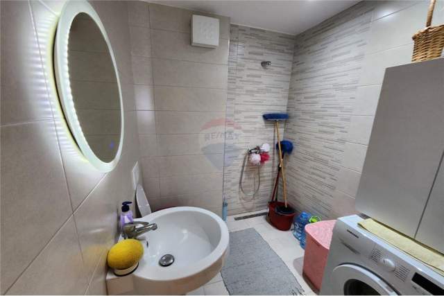 Tirane, shitet apartament 1+1 Kati 2, 59 m² 105.000 Euro (Irfan Tomini)